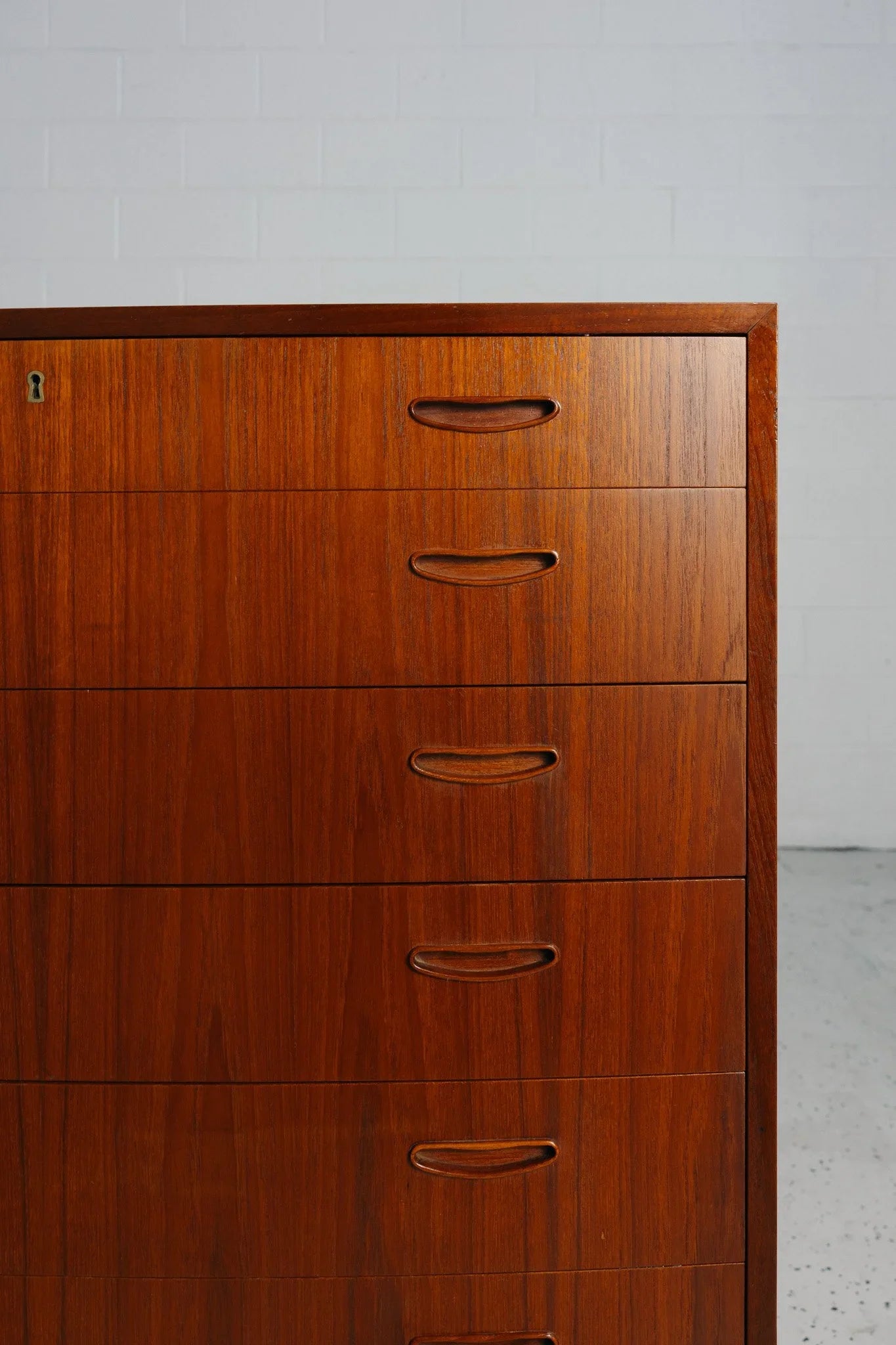 Large Chest of Drawers in Teak
