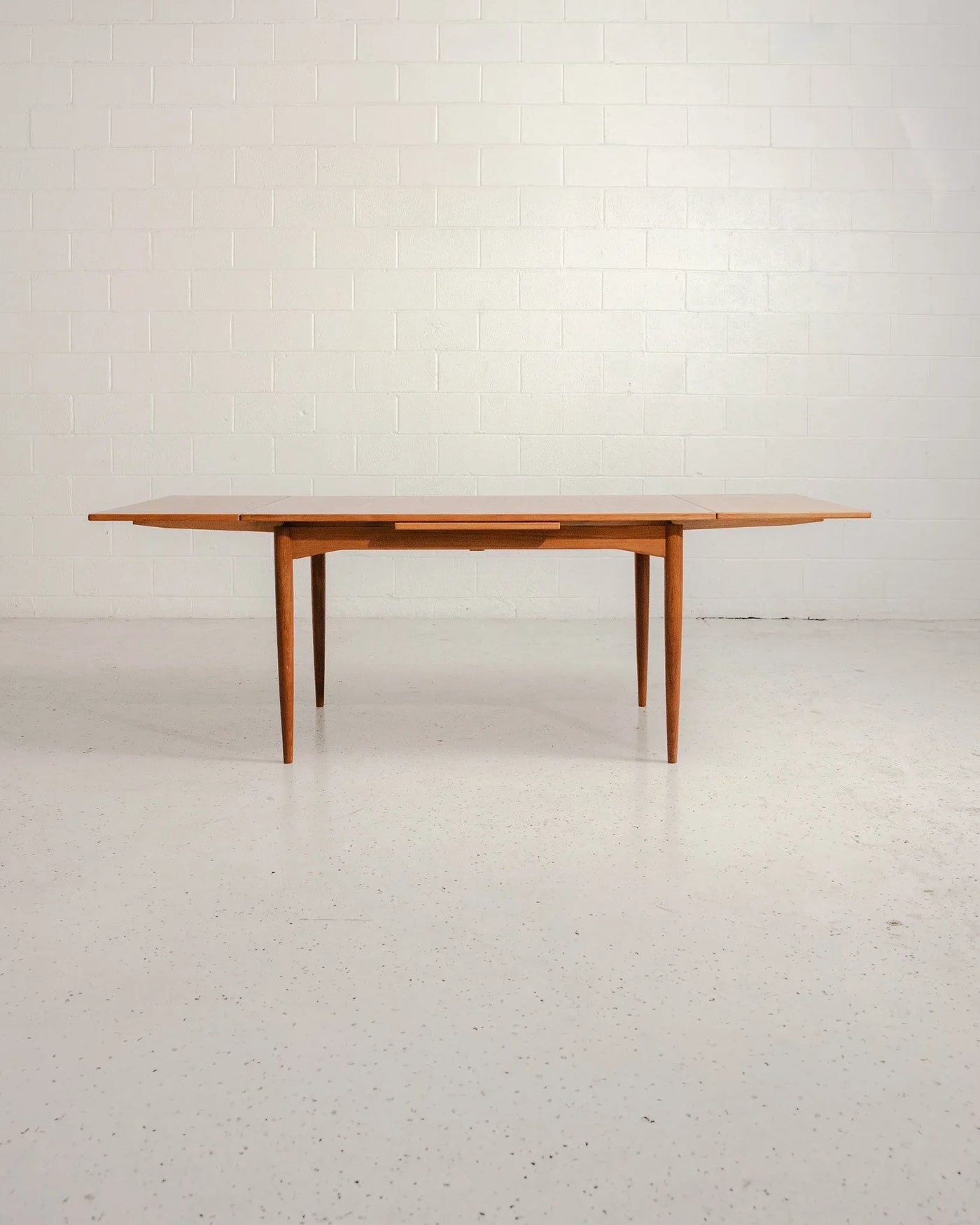 Parker Extension Dining Table