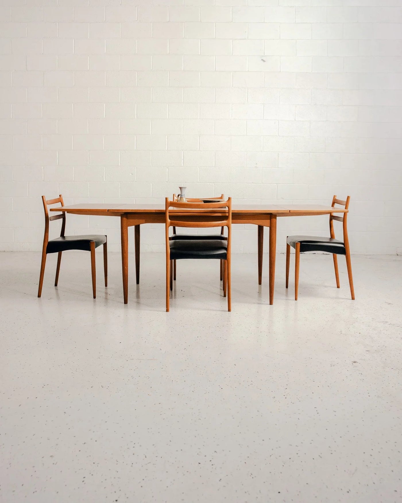 Parker Extension Dining Table
