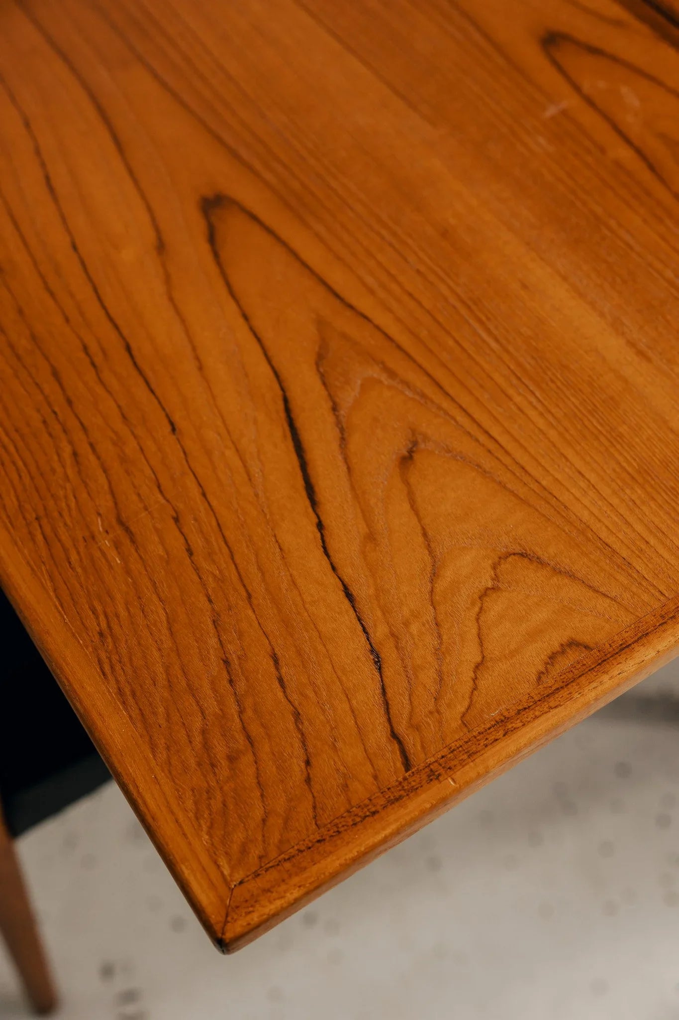 Parker Extension Dining Table