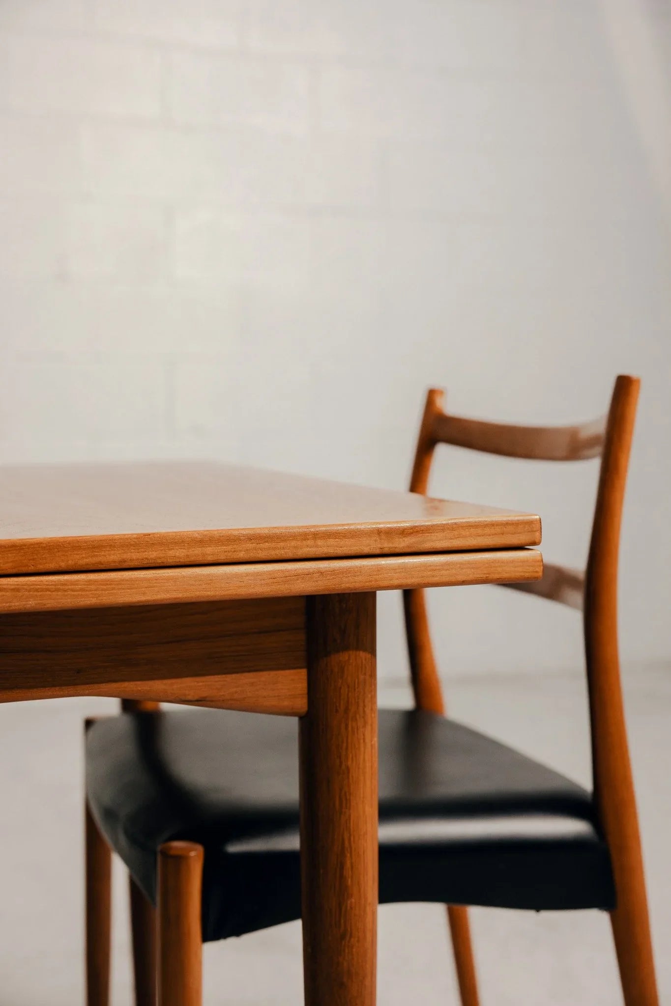 Parker Extension Dining Table