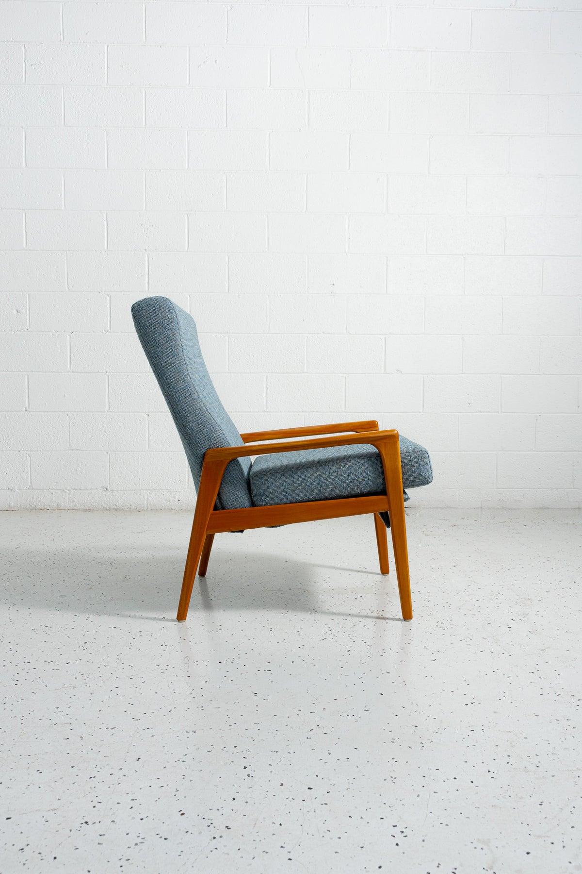 E71 Armchair by Fler