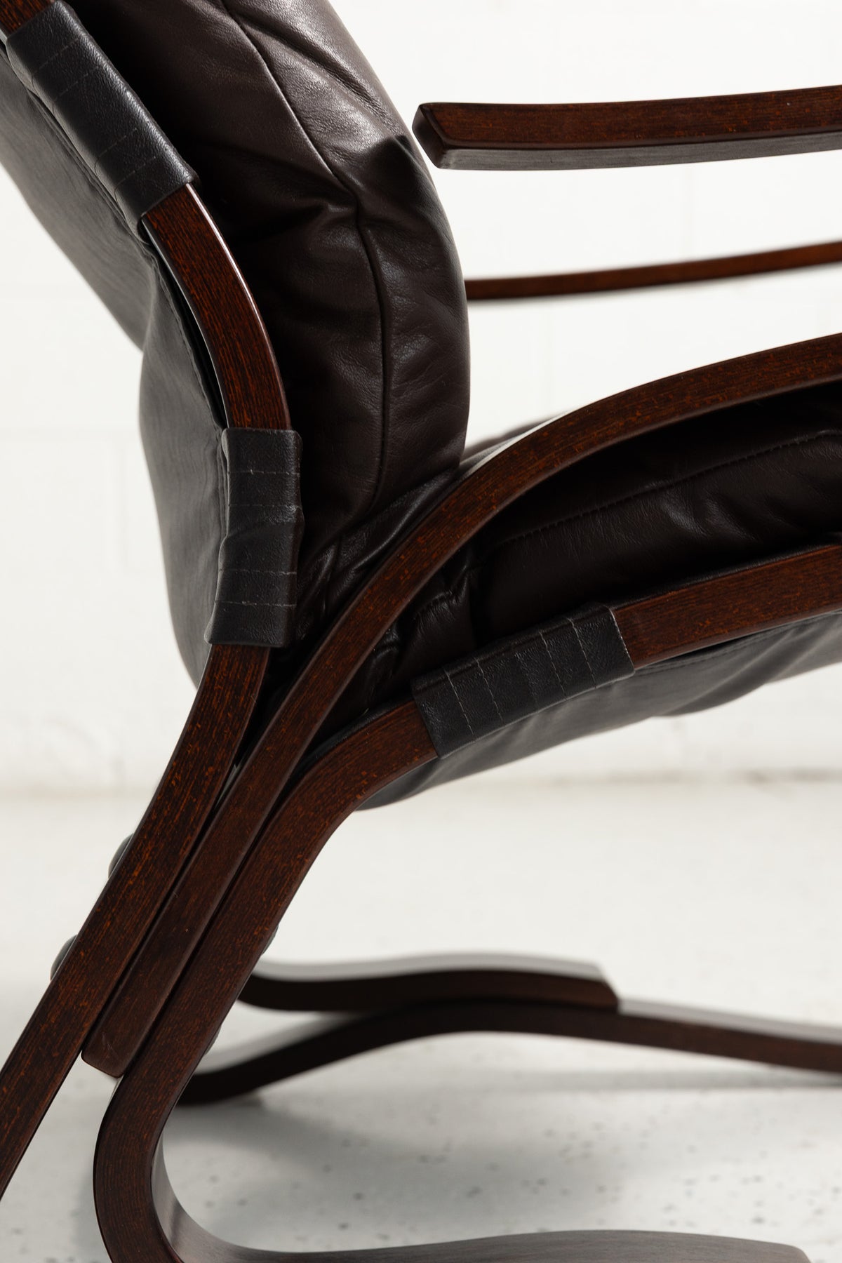 Additional view of Skyline Lounge Chair by Einar Hove