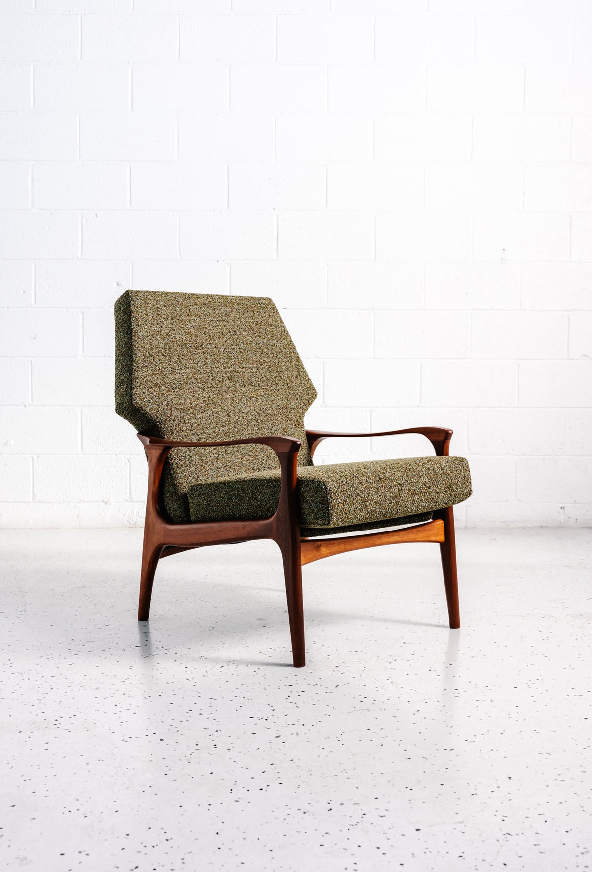 Pair of Rare SC60 Armchairs by Fler