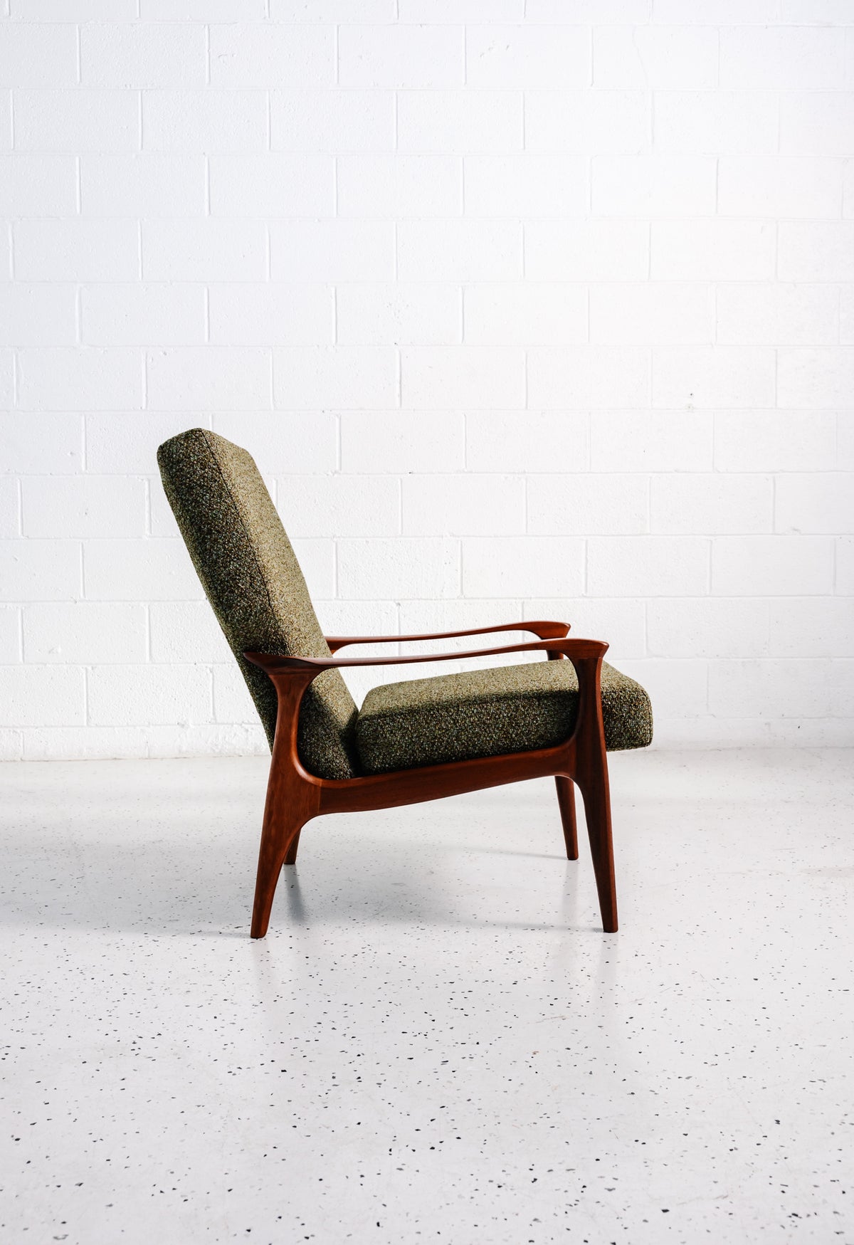 Pair of Rare SC60 Armchairs by Fler