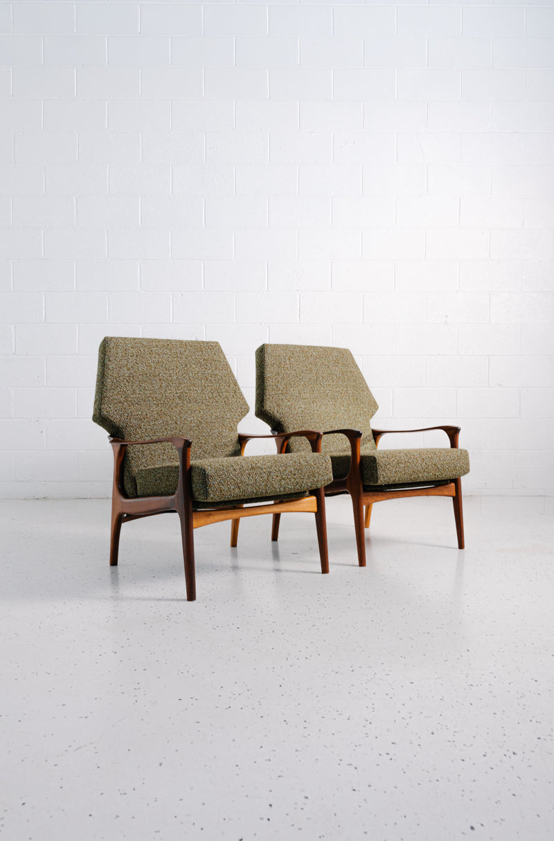 Pair of Rare SC60 Armchairs by Fler