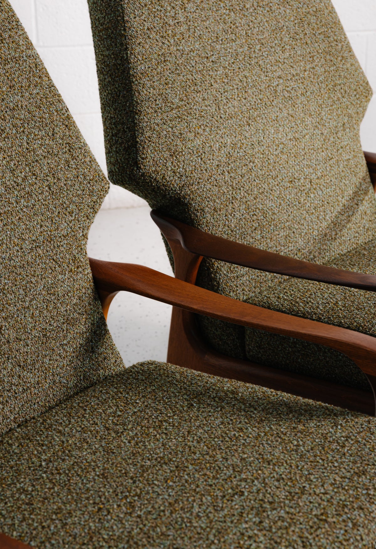 Pair of Rare SC60 Armchairs by Fler
