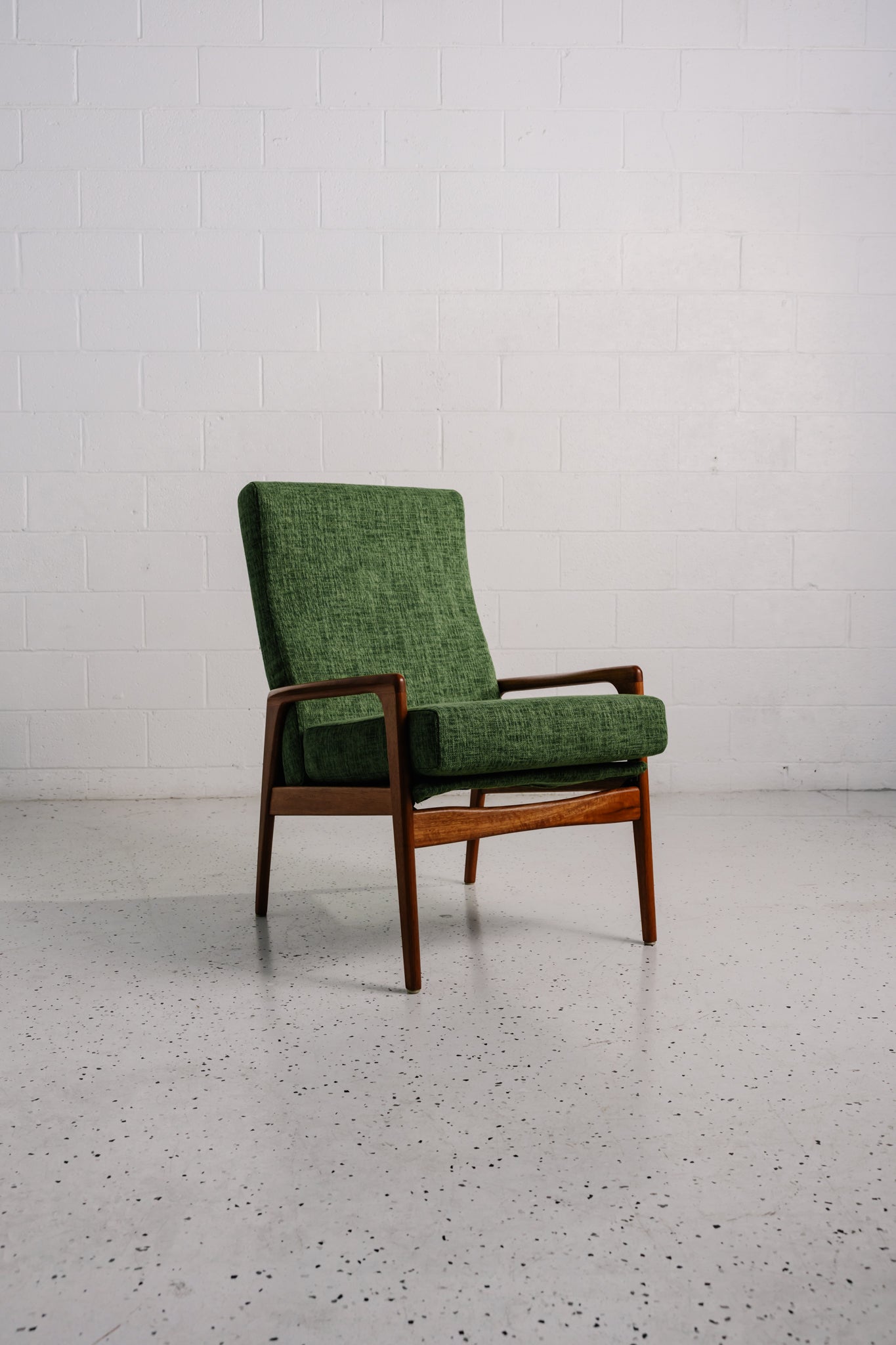 Pair of E71 Armchairs by Fler