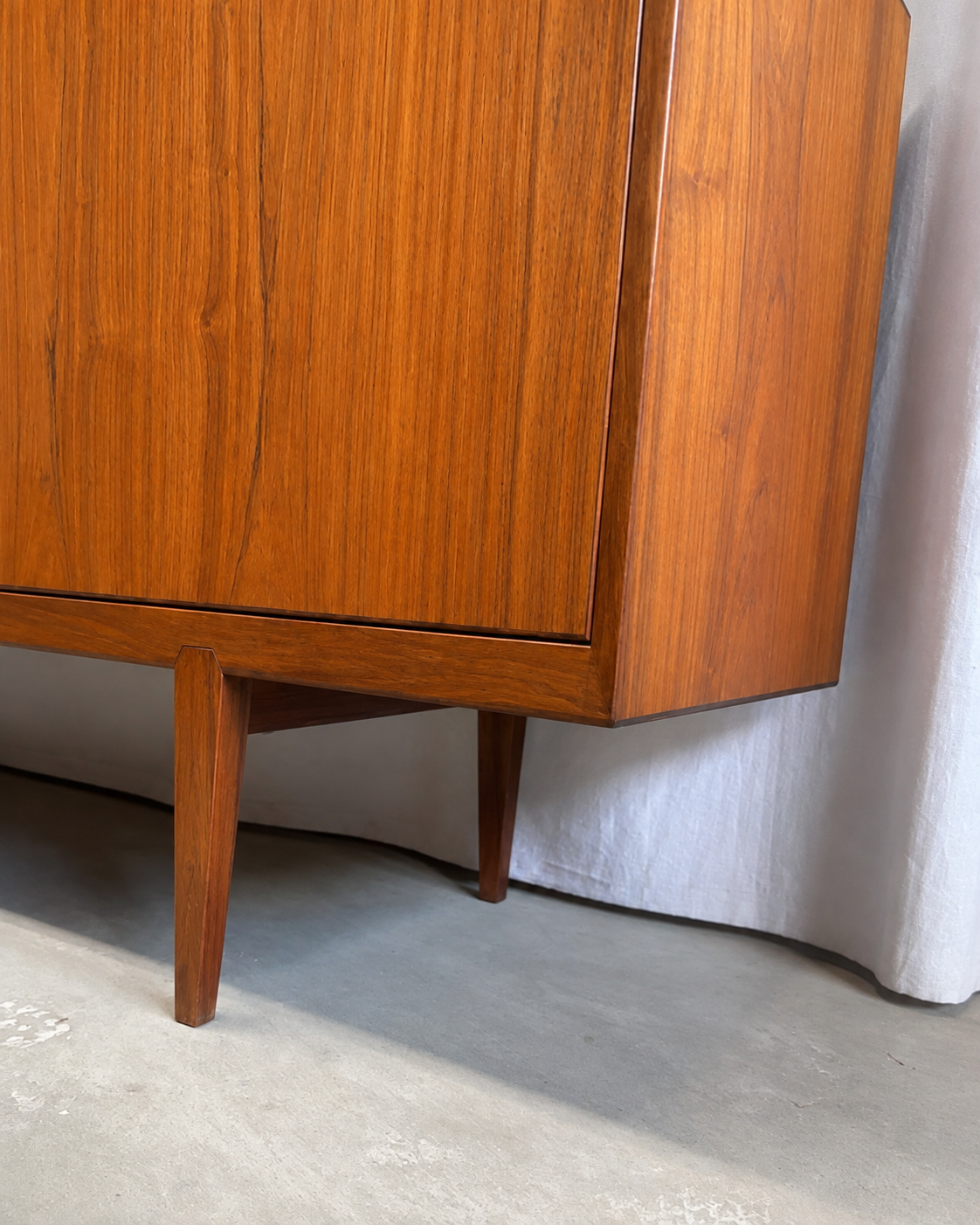 XL Sideboard by Henry Rosengren Hansen