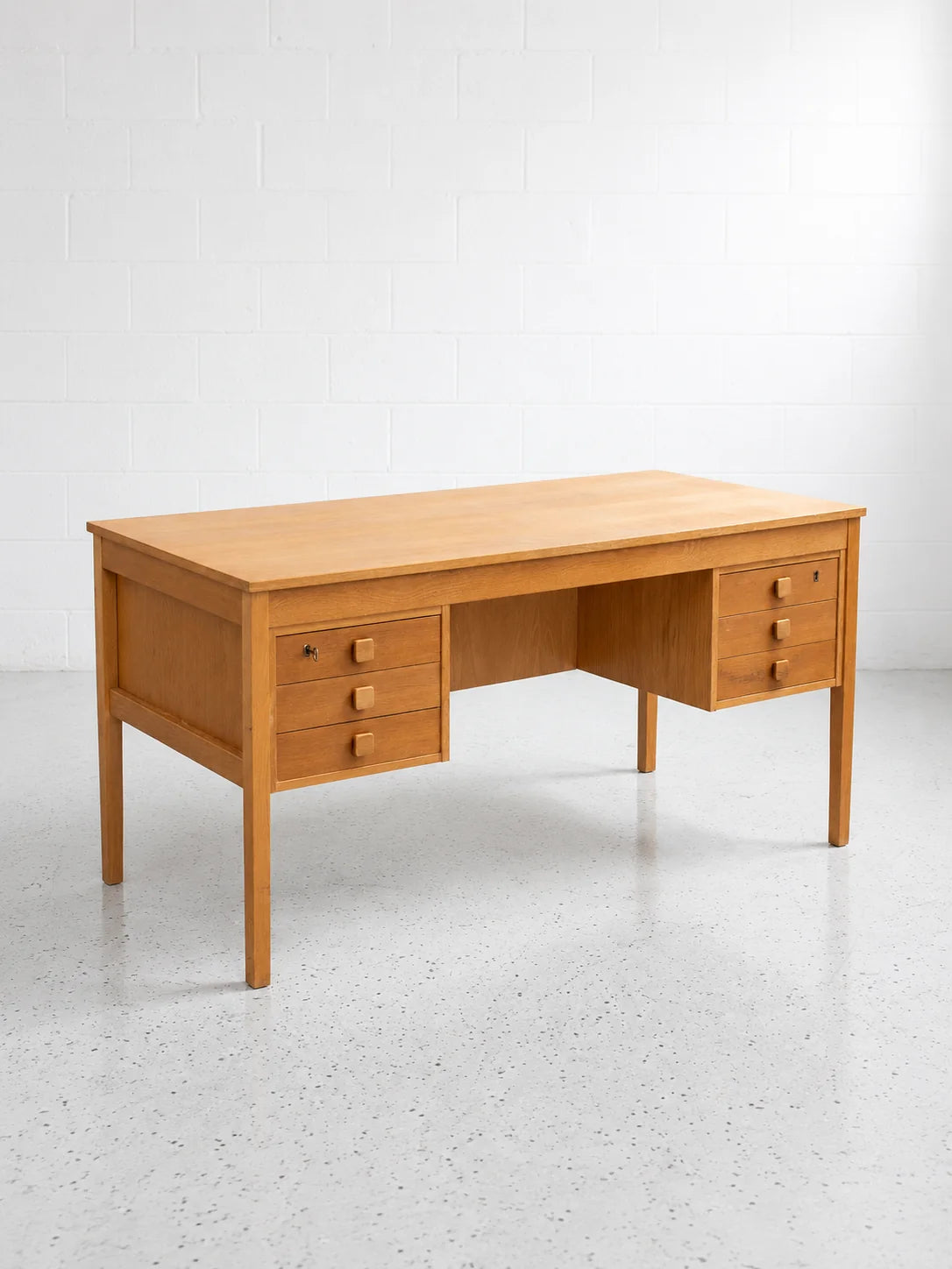 Domino Møbler Oak Desk