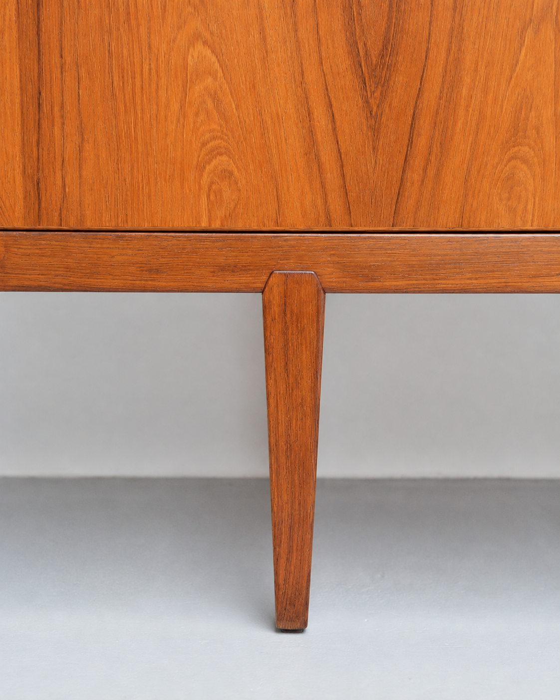 XL Sideboard by Henry Rosengren Hansen
