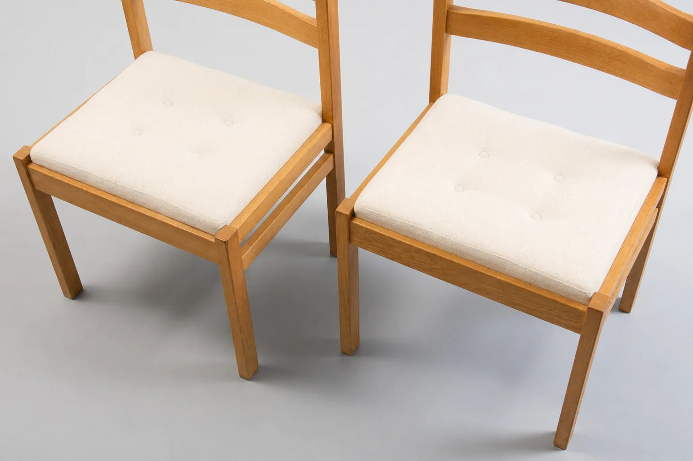 Set of Six Dining Chairs in Oak